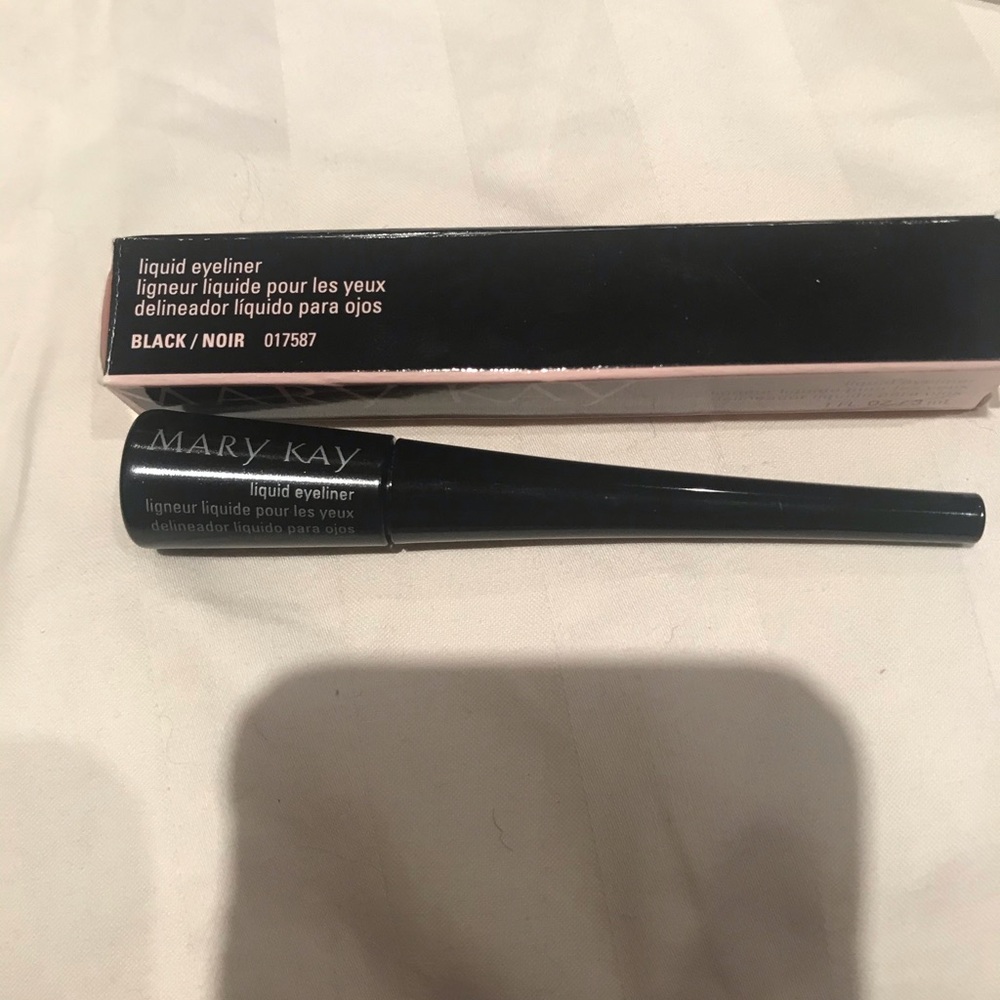 Mary Kay makeup bundle - Picture 6 of 7